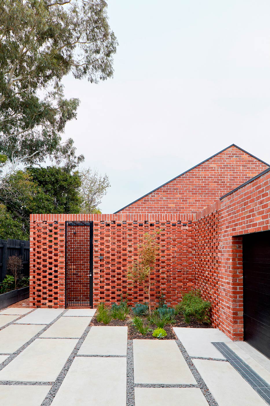 61440701e32fbc3137153b18_5fc483bc1ac7a80c372f19af_Bardolph-Gardens-by-Breathe-Architecture_2.jpg
