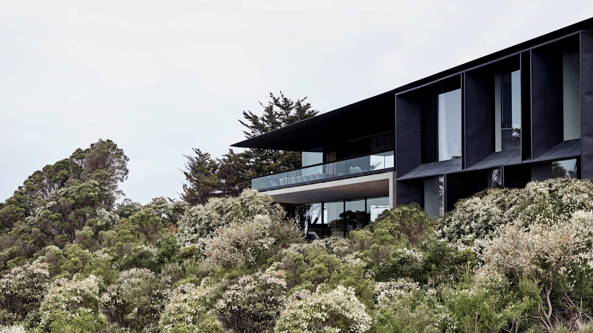 GreatOceanRoadResidence_RobMillsHERO.jpg