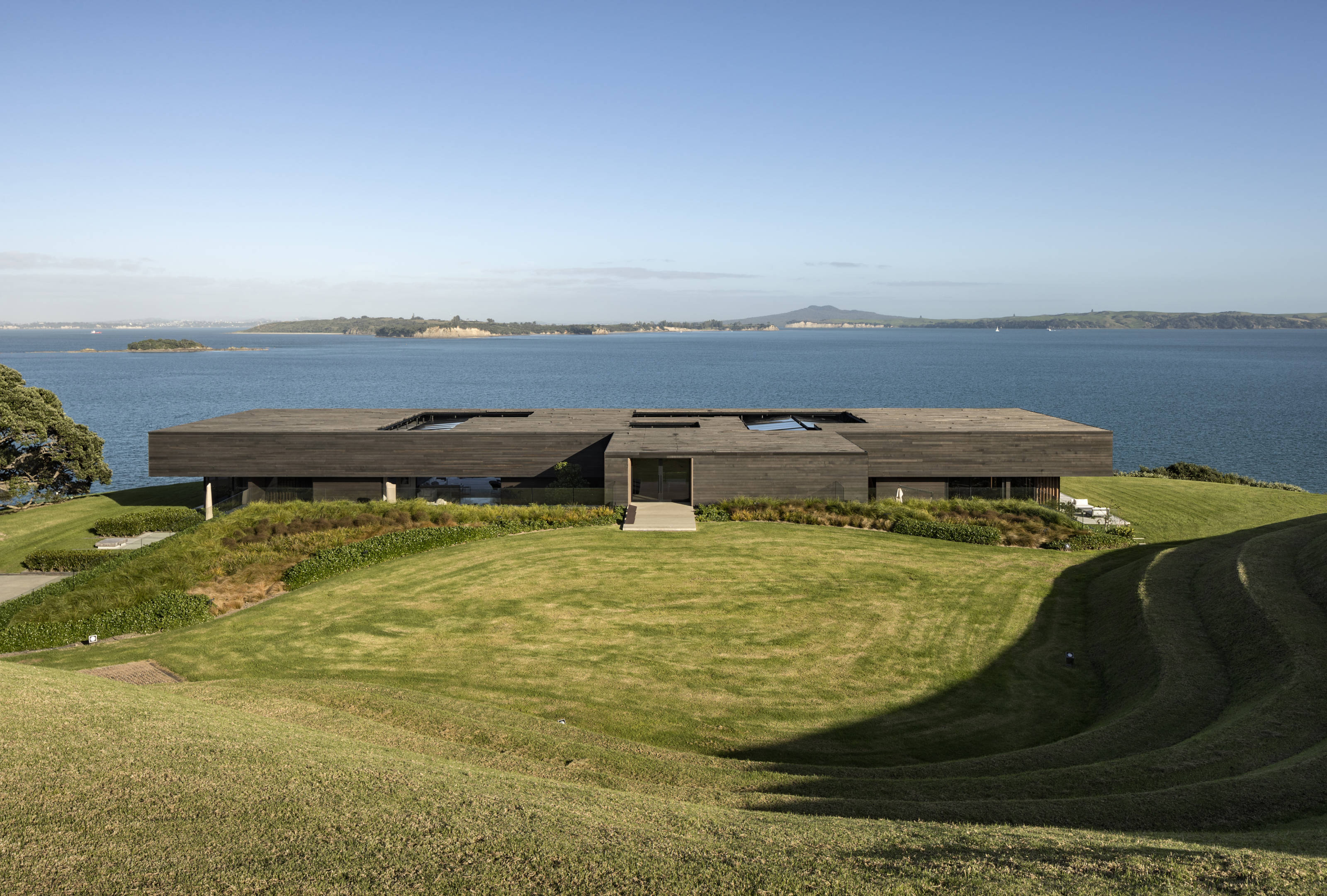 Waiheke-Island_New-Zealand_@simon_devitt-3200x2161.jpg