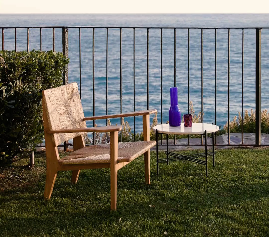 F-Chair Outdoor2-3.png