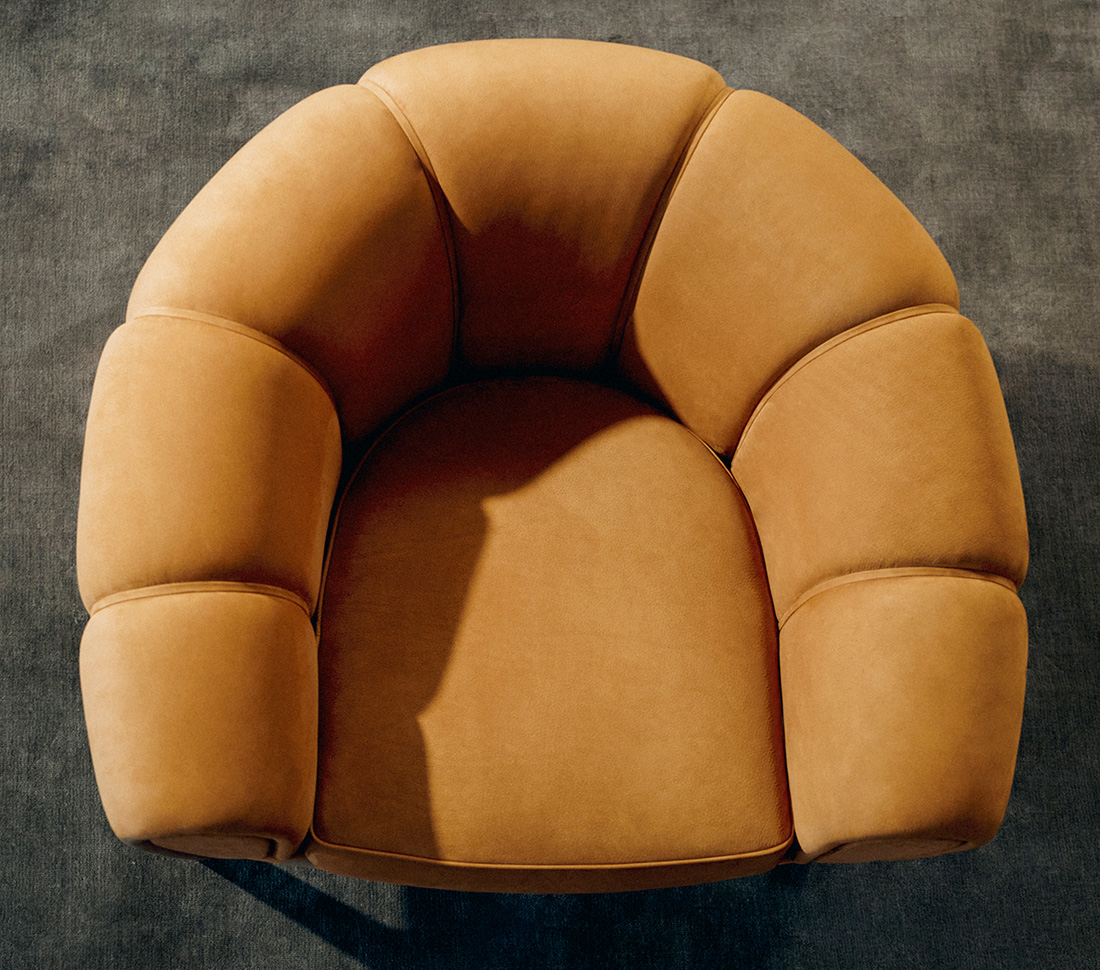 Croissant Sofa-3.jpg