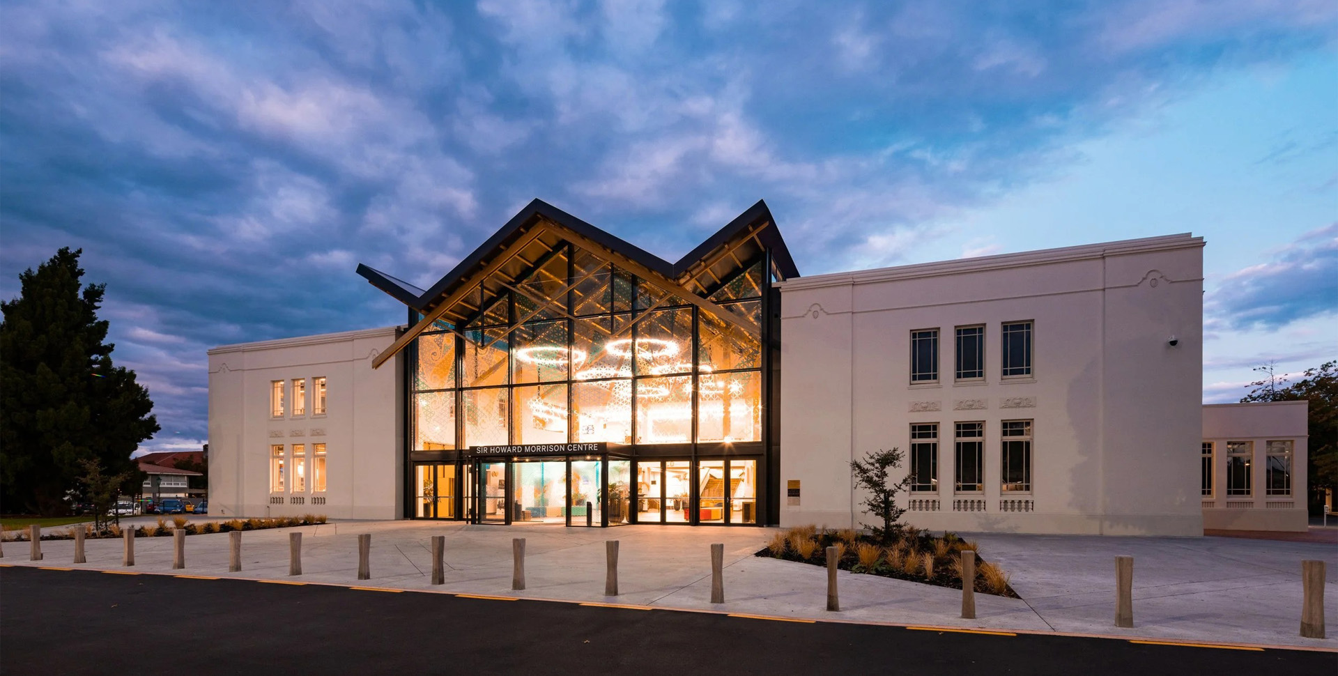 banner-Sir Howard Morrison Centre.jpg
