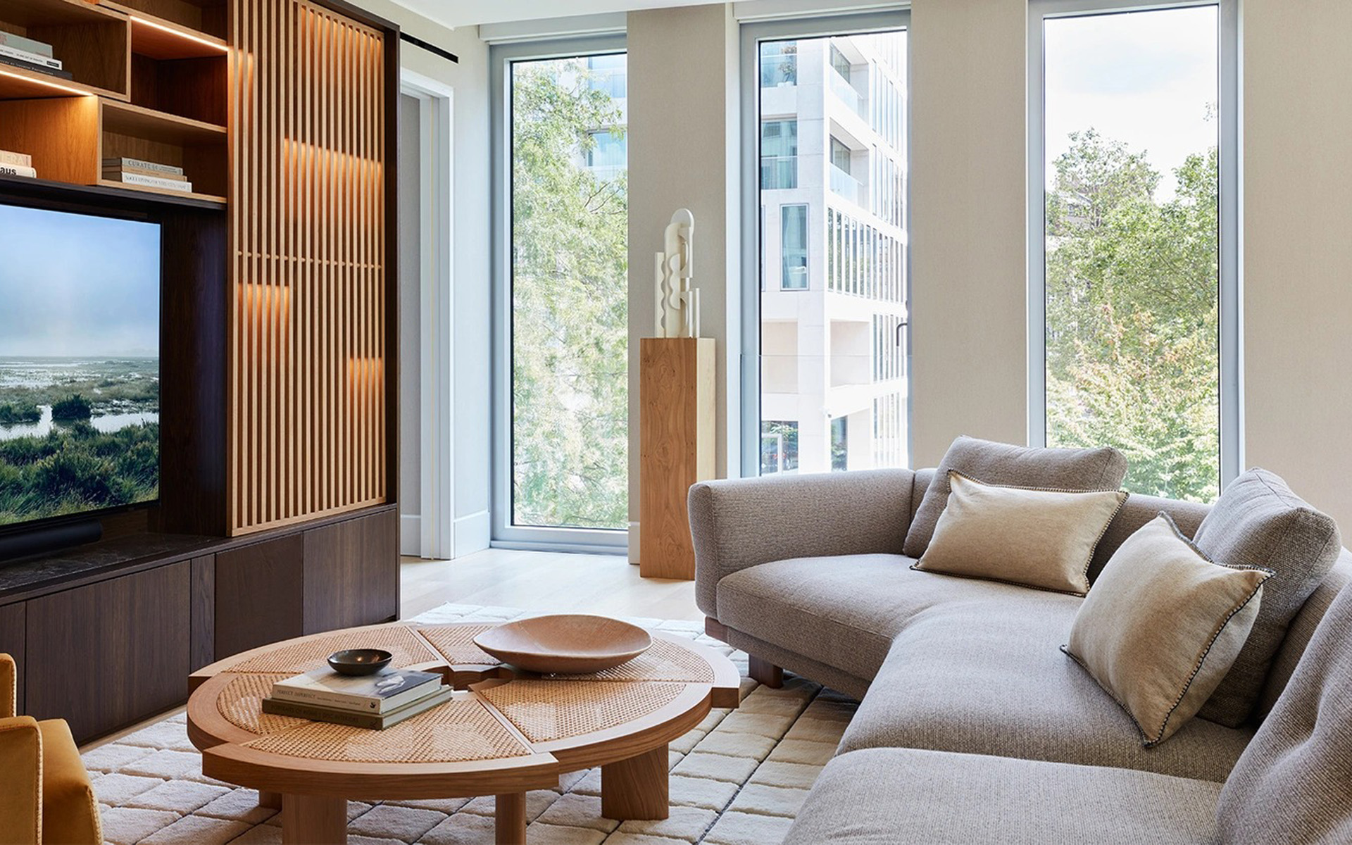 封面 Kensington Apartment.jpg