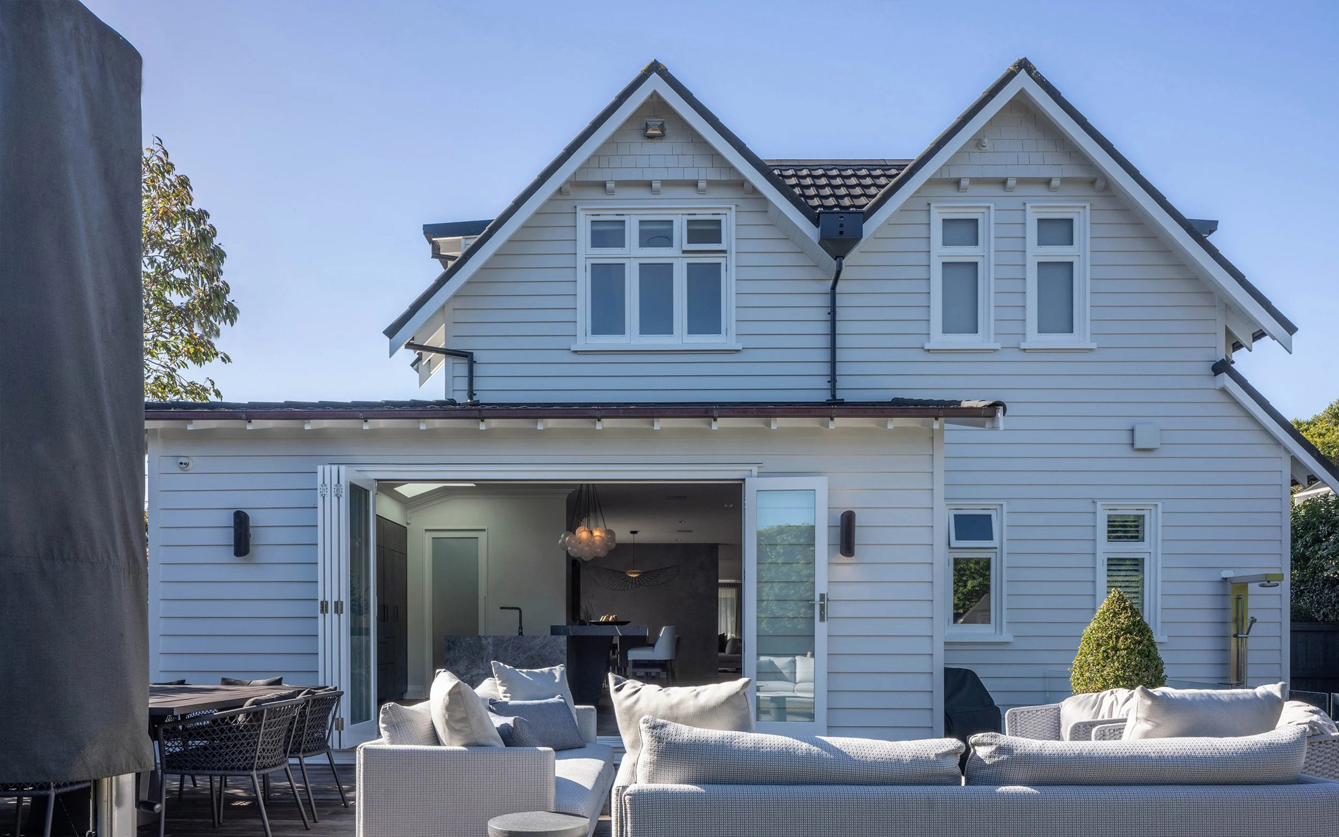 封面 Lower Hutt House.jpg