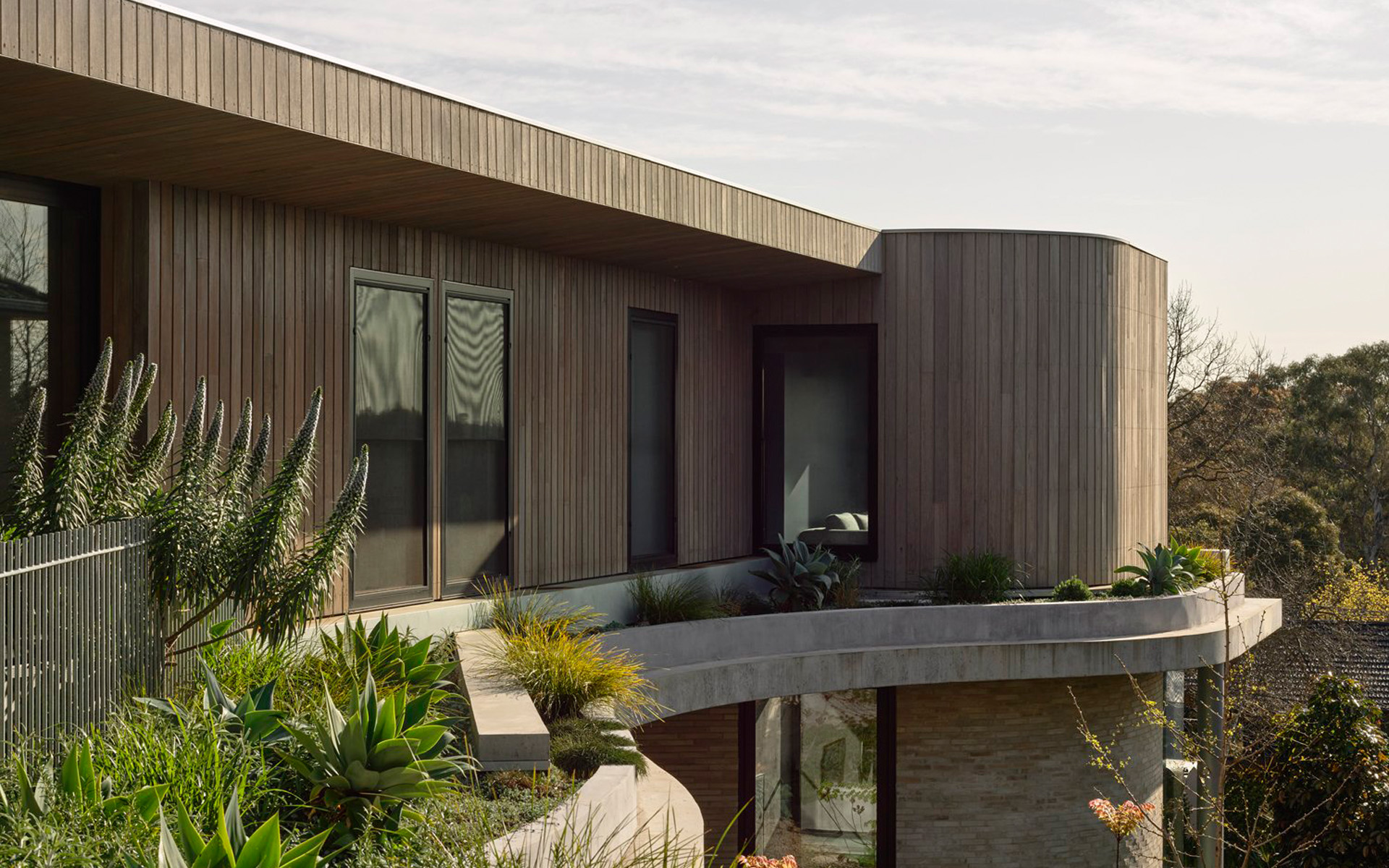 封面 Contour House.jpg