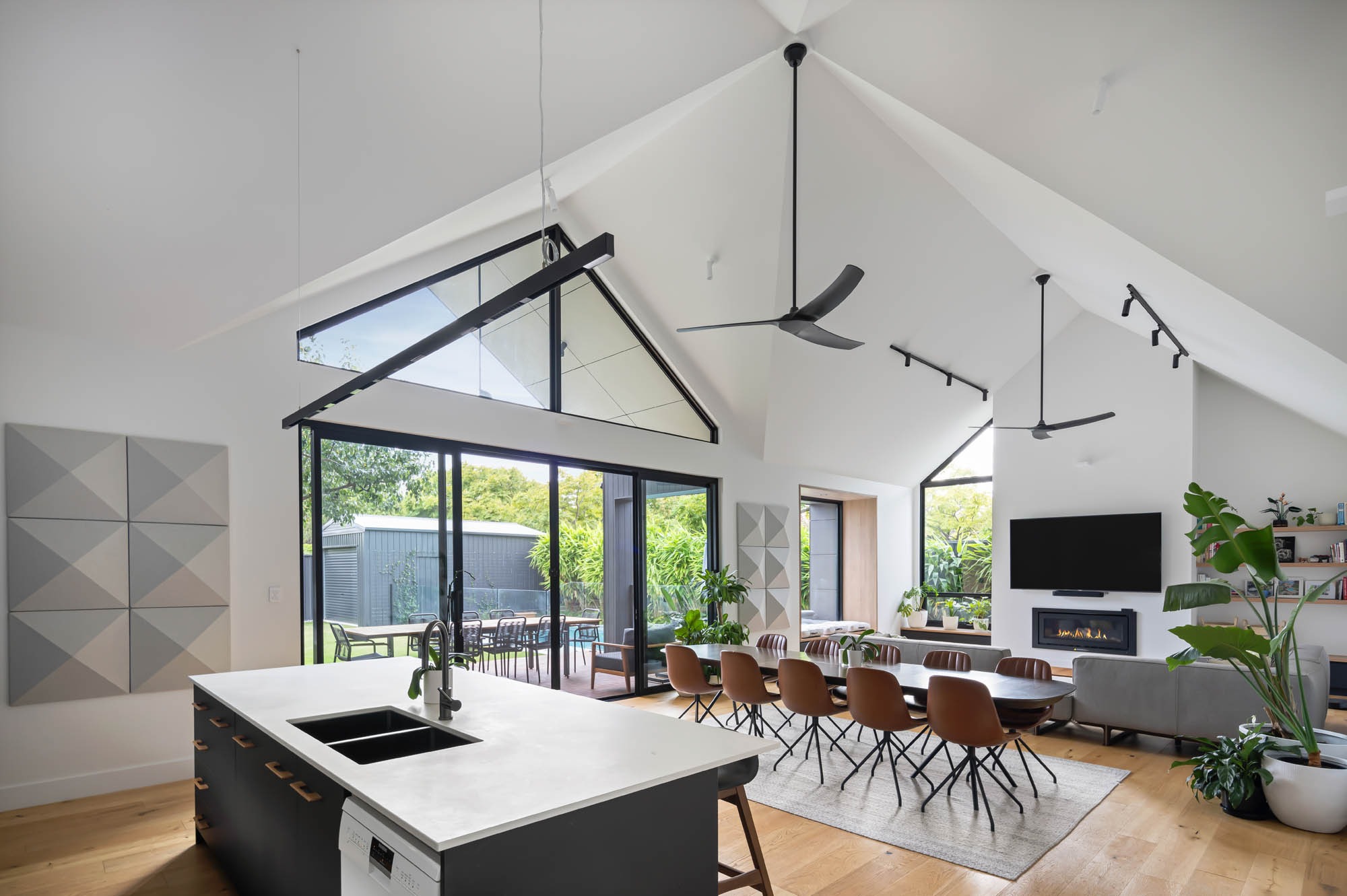 imgi_10_Lower-Mitcham-009.jpg