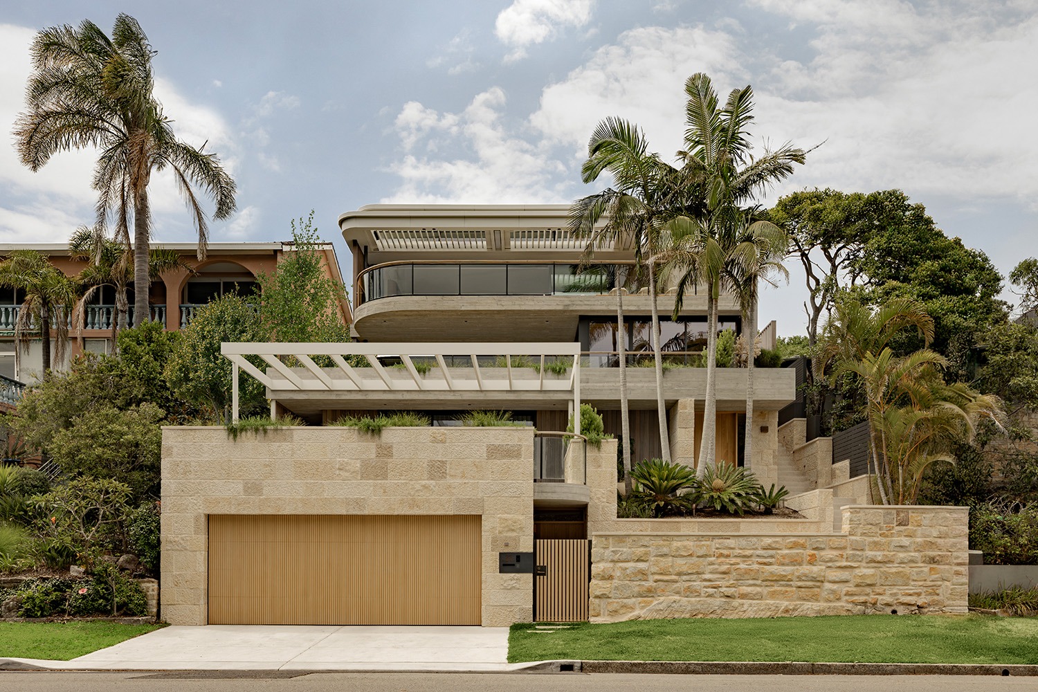 imgi_2_NH-House-Manly-–-Street-View-1.jpeg
