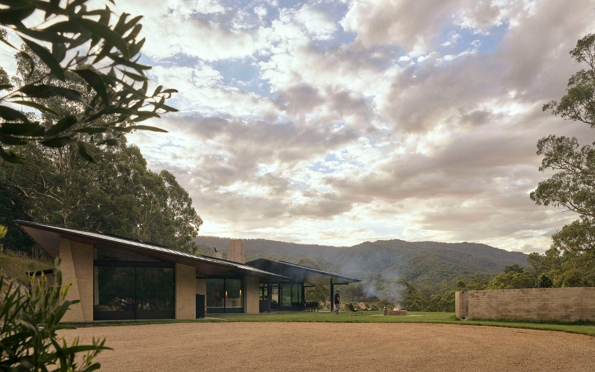 封面 Howqua River Lodge.jpg