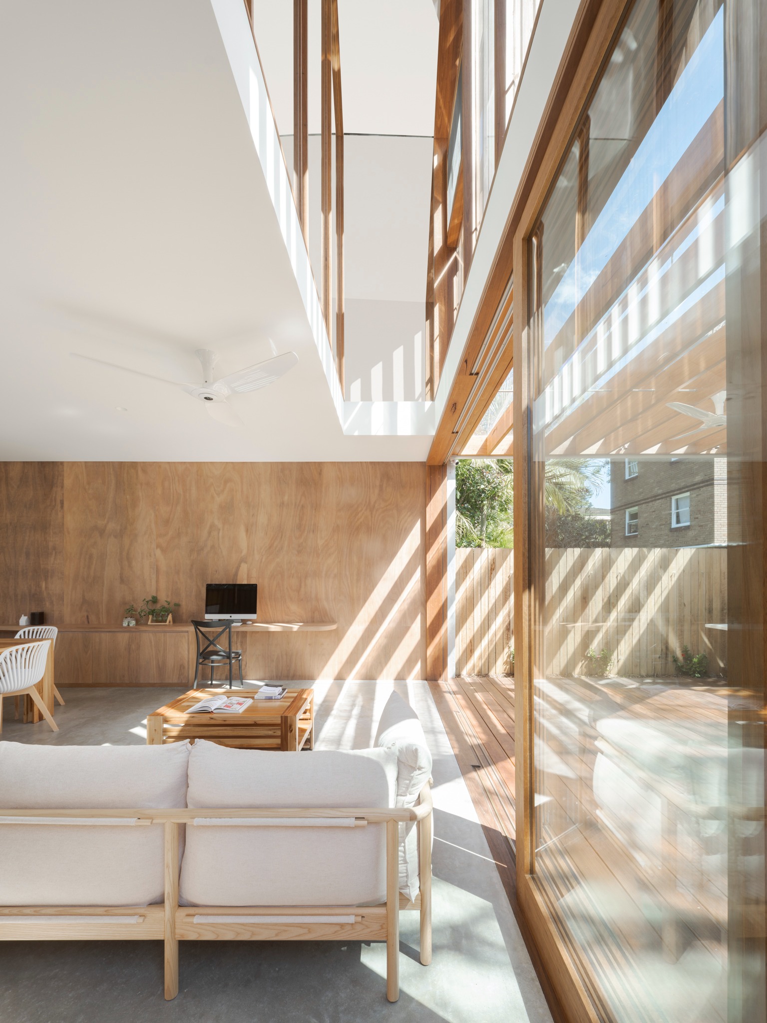 imgi_11_TFPhoto_Adriano-Pupilli_Ghost-Gum-House_0110_RT_Mid-Res.jpeg