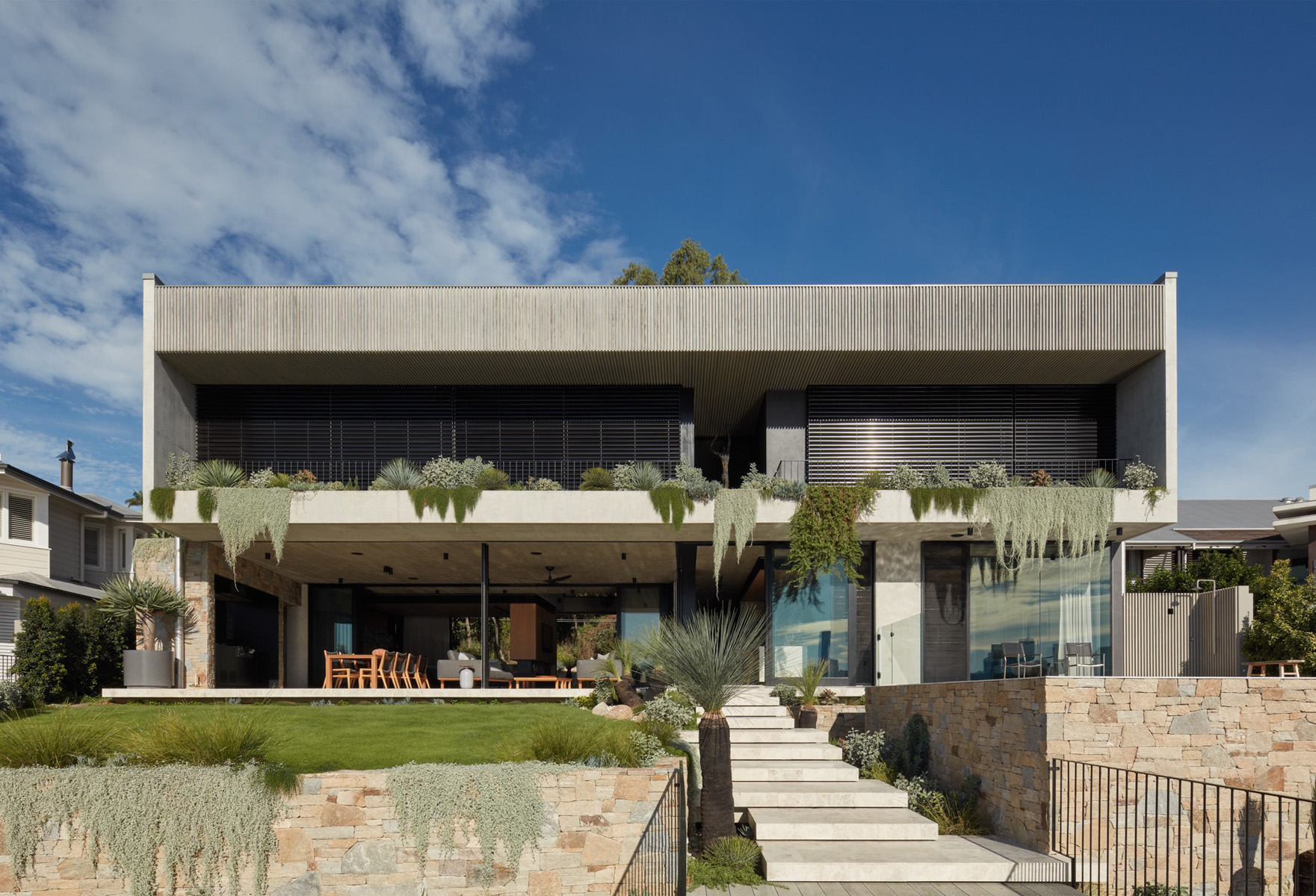 封面 Modernism in the Subtropics.jpg