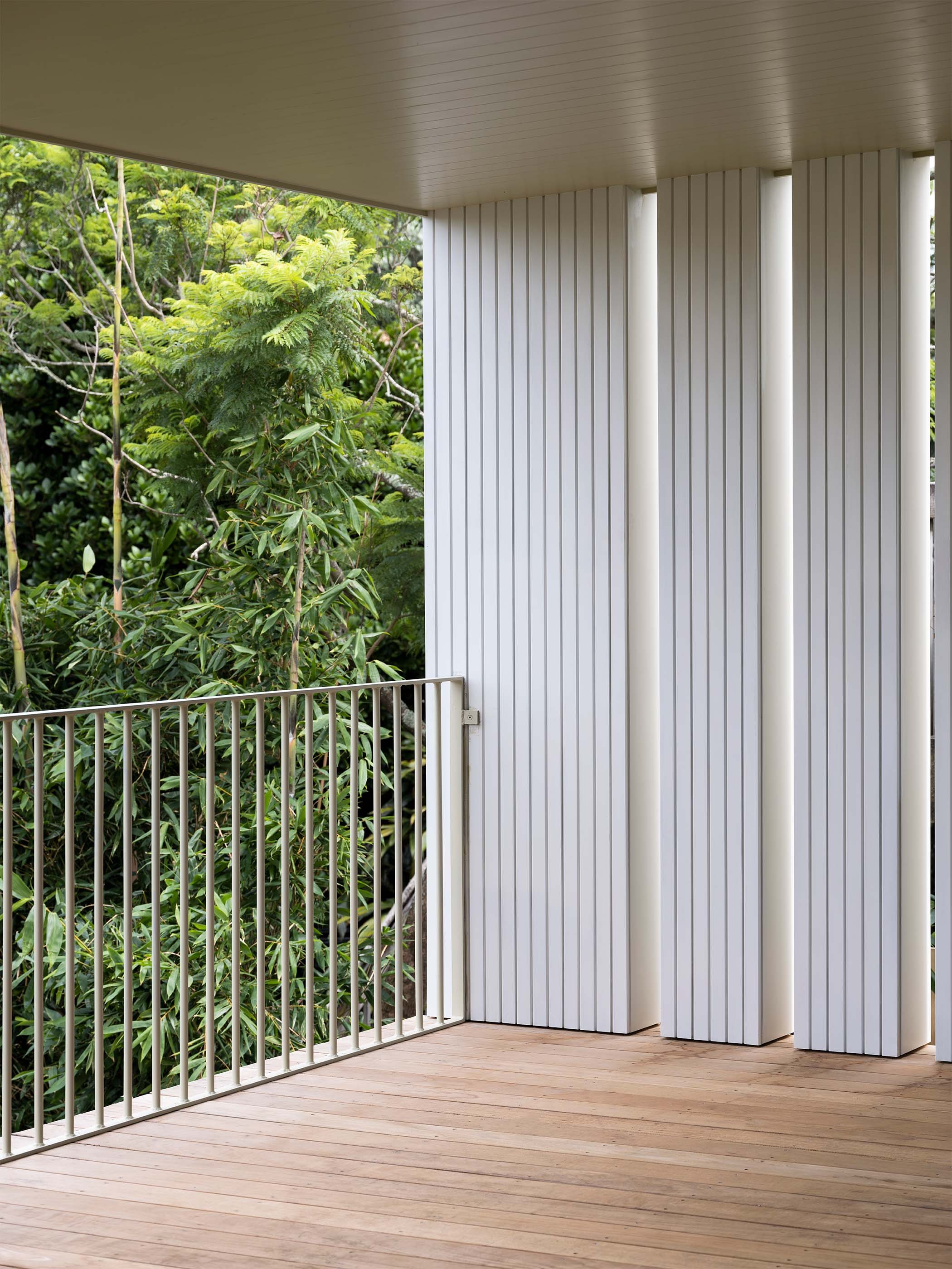 imgi_10_Adele-McNab-Architects_Treetops-House_5.jpeg