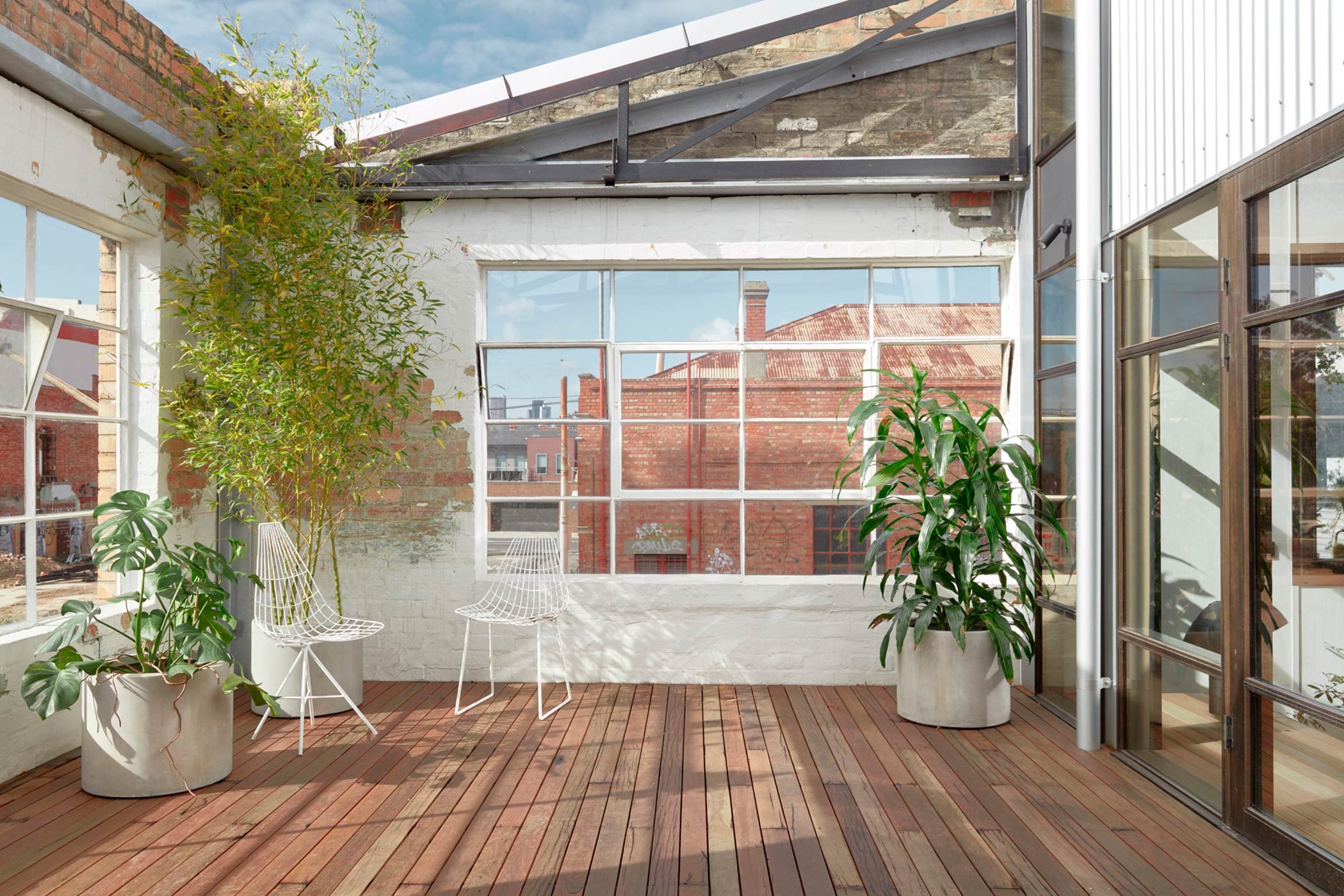imgi_5_613b1b3563ff057d43d3735e_5fc47de342e6bbafa410729b_Warehouse-Greenhouse-by-Breathe-Architecture_3.jpeg