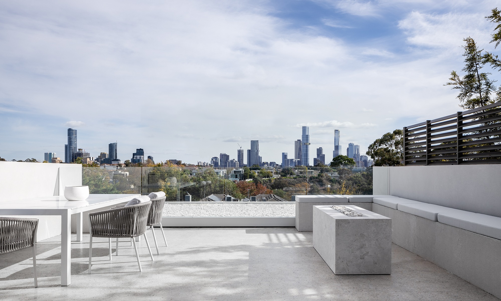imgi_21_68da88a79a68494364b2b83e_Lauren_Tarrant_Marble_House_Web_Res_21.jpg