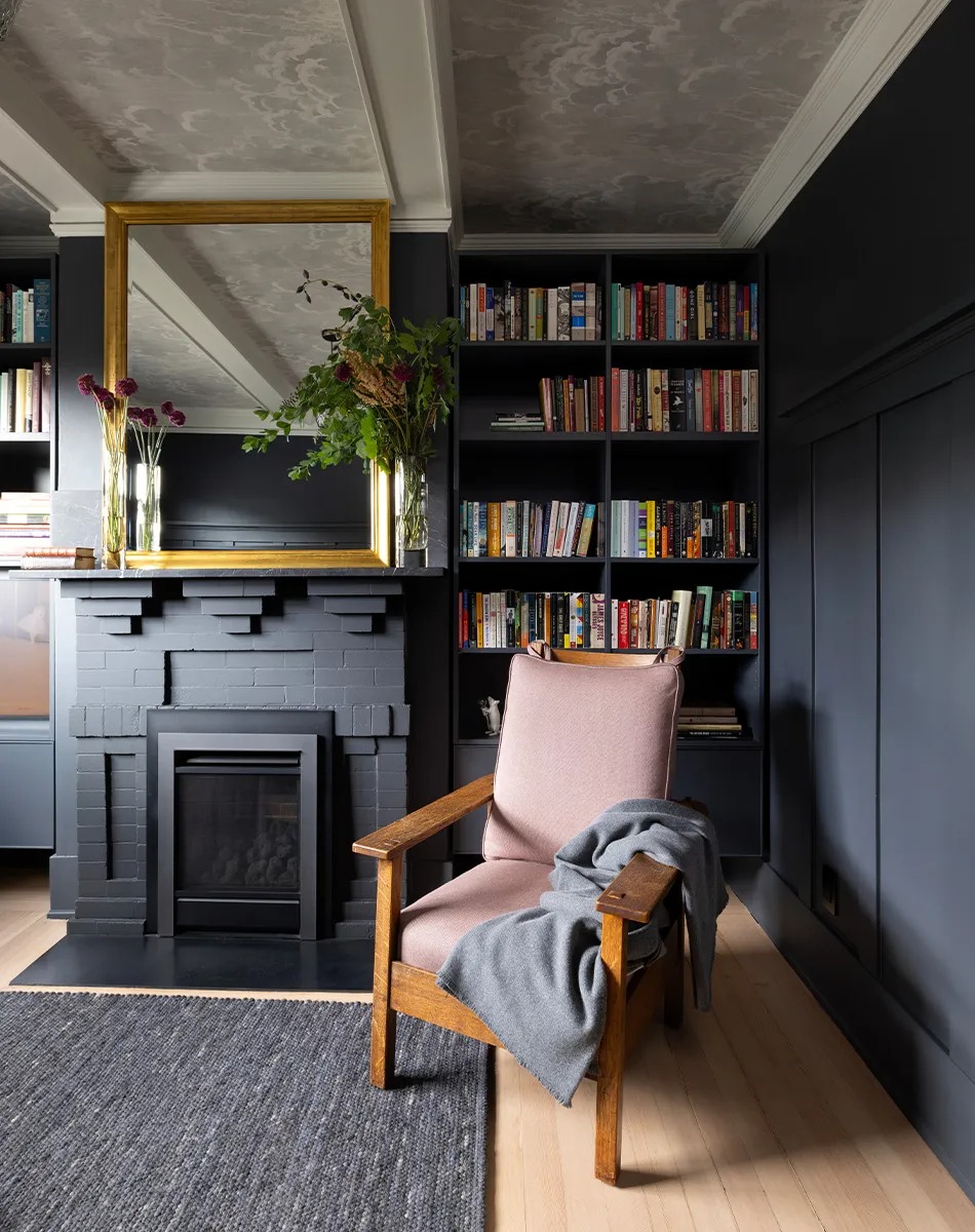 imgi_30_1925-AlmaHouse-Web-FamilyRoom-Portrait-EmaPeter.jpg