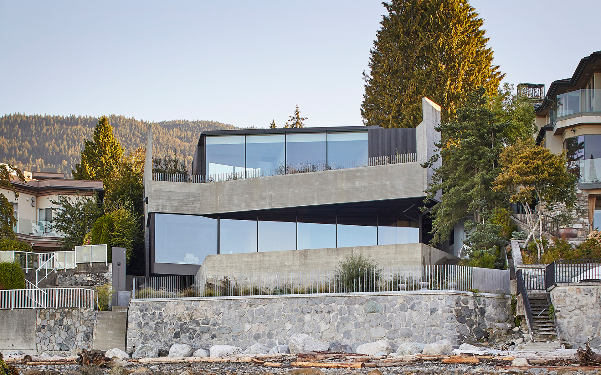 封面 Liminal House.jpg