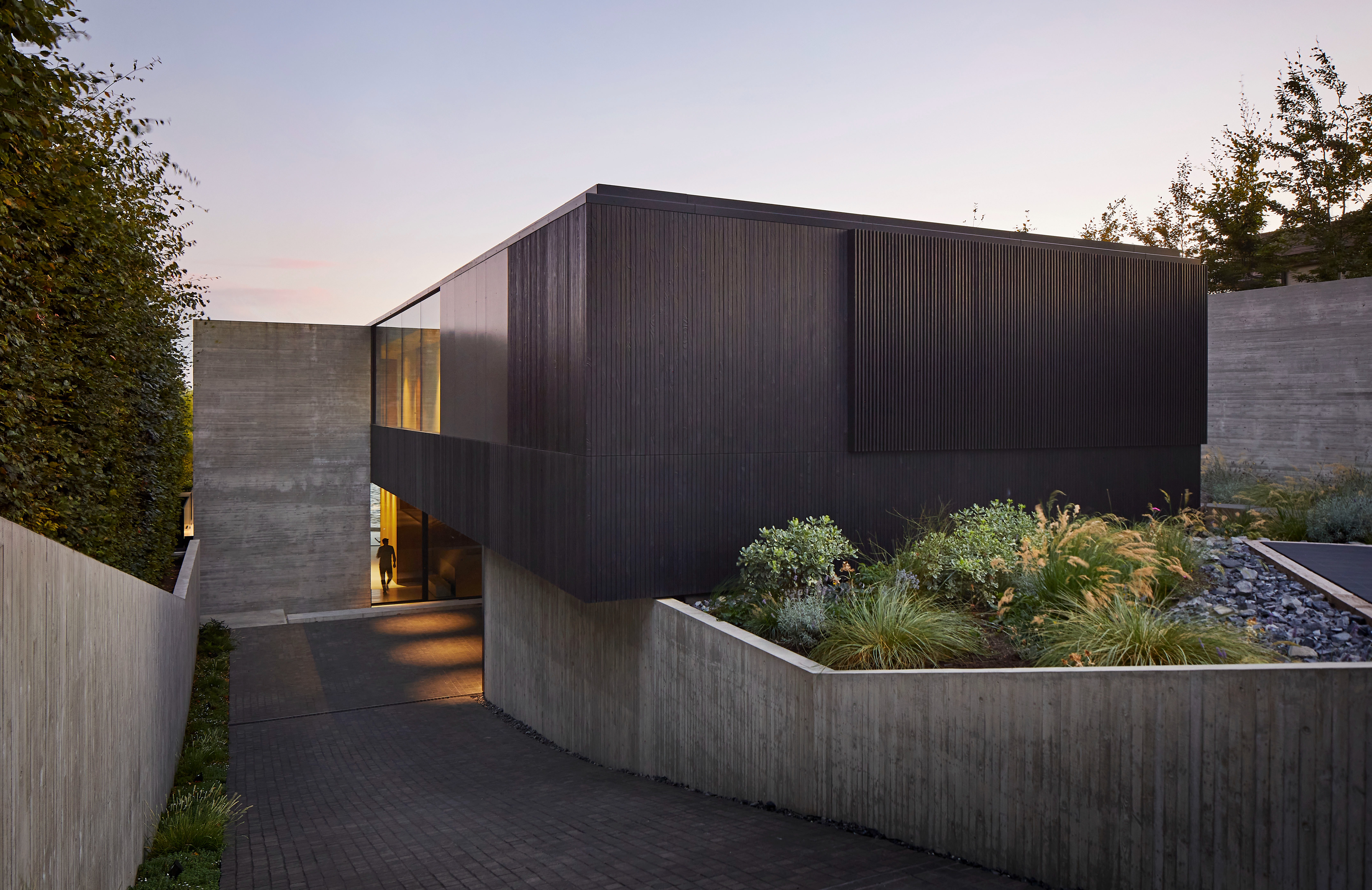imgi_34_MBMH_West-Vancouver-House_Hufton-Crow_006-cropped.jpg