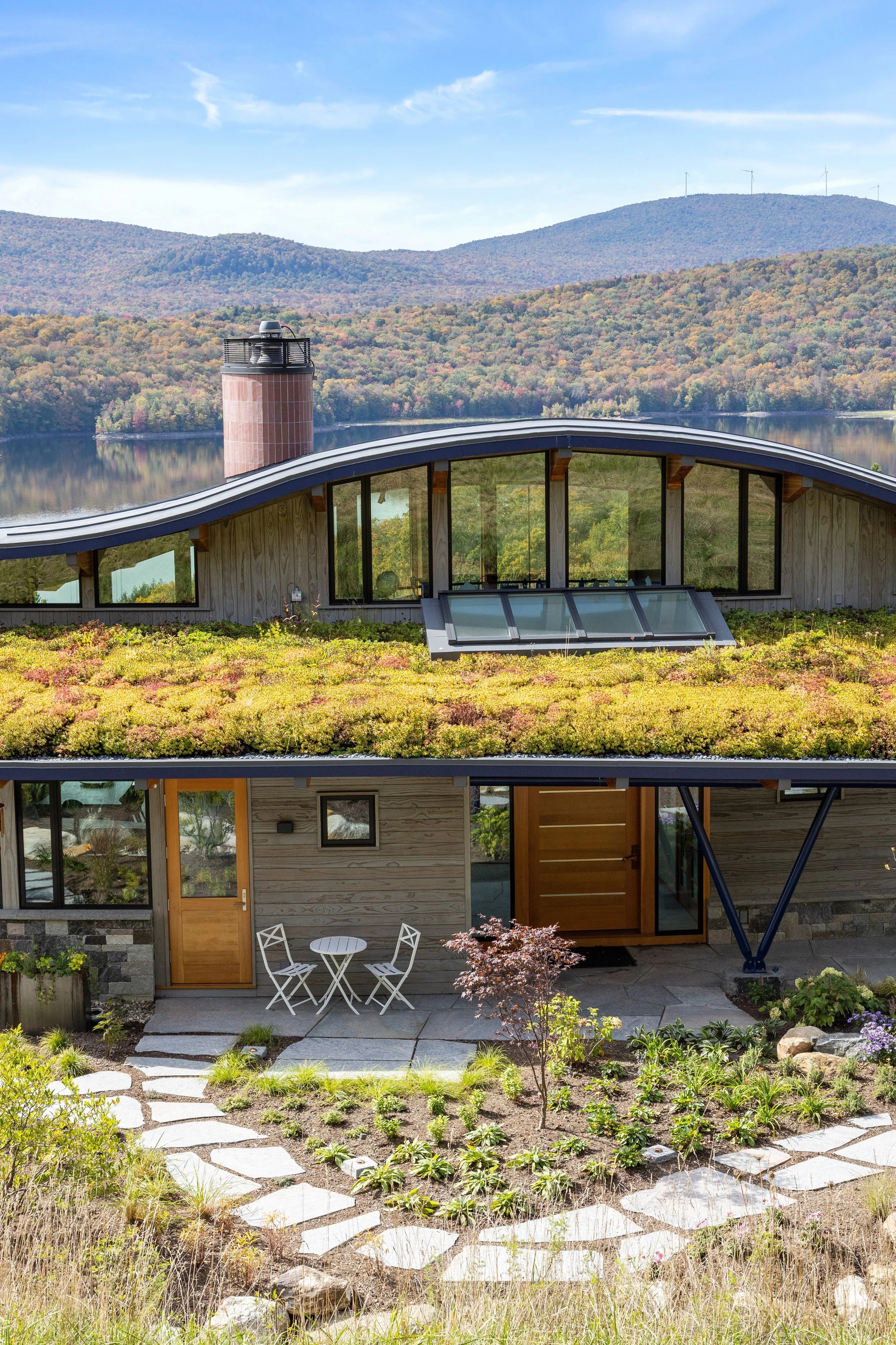imgi_67_4.+West+to+mountains+-+the+roof+form+and+the+landscape+roof.jpeg