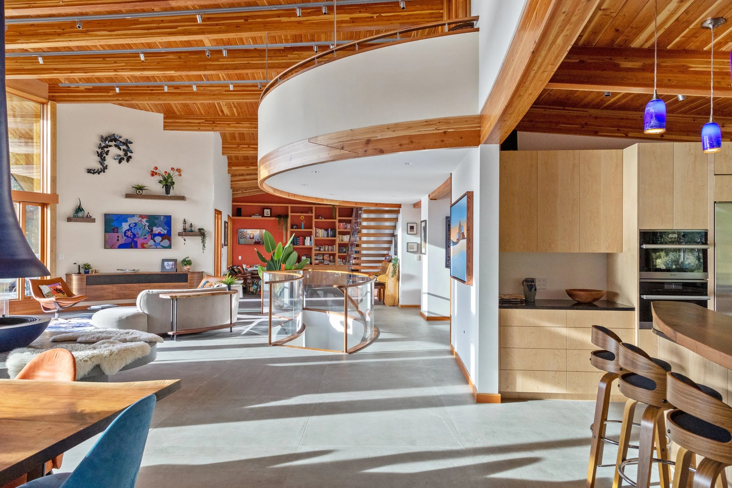 imgi_132_16.+Suspended+loft+and+living+space.jpg