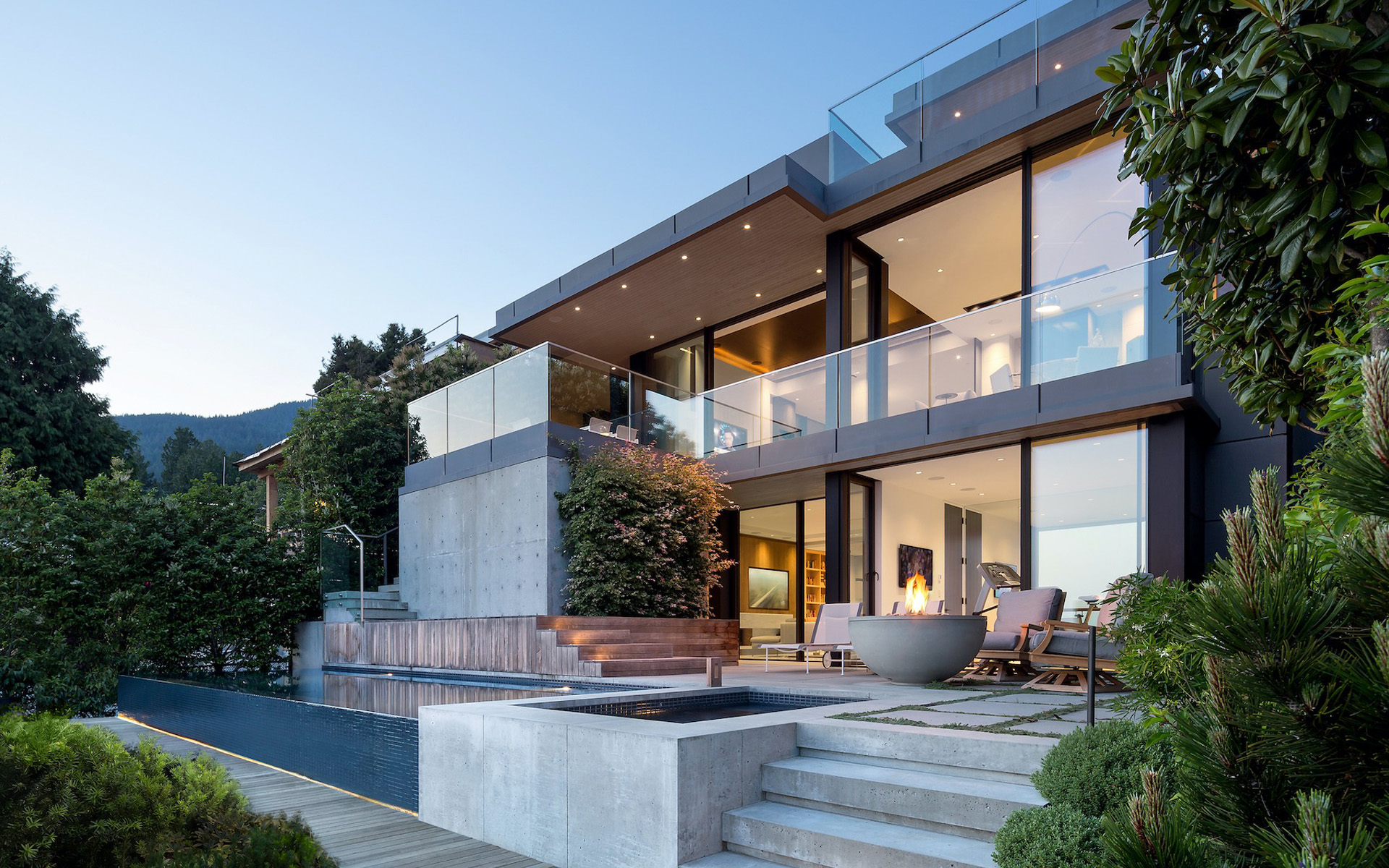 封面 Oceanfront Home.jpg