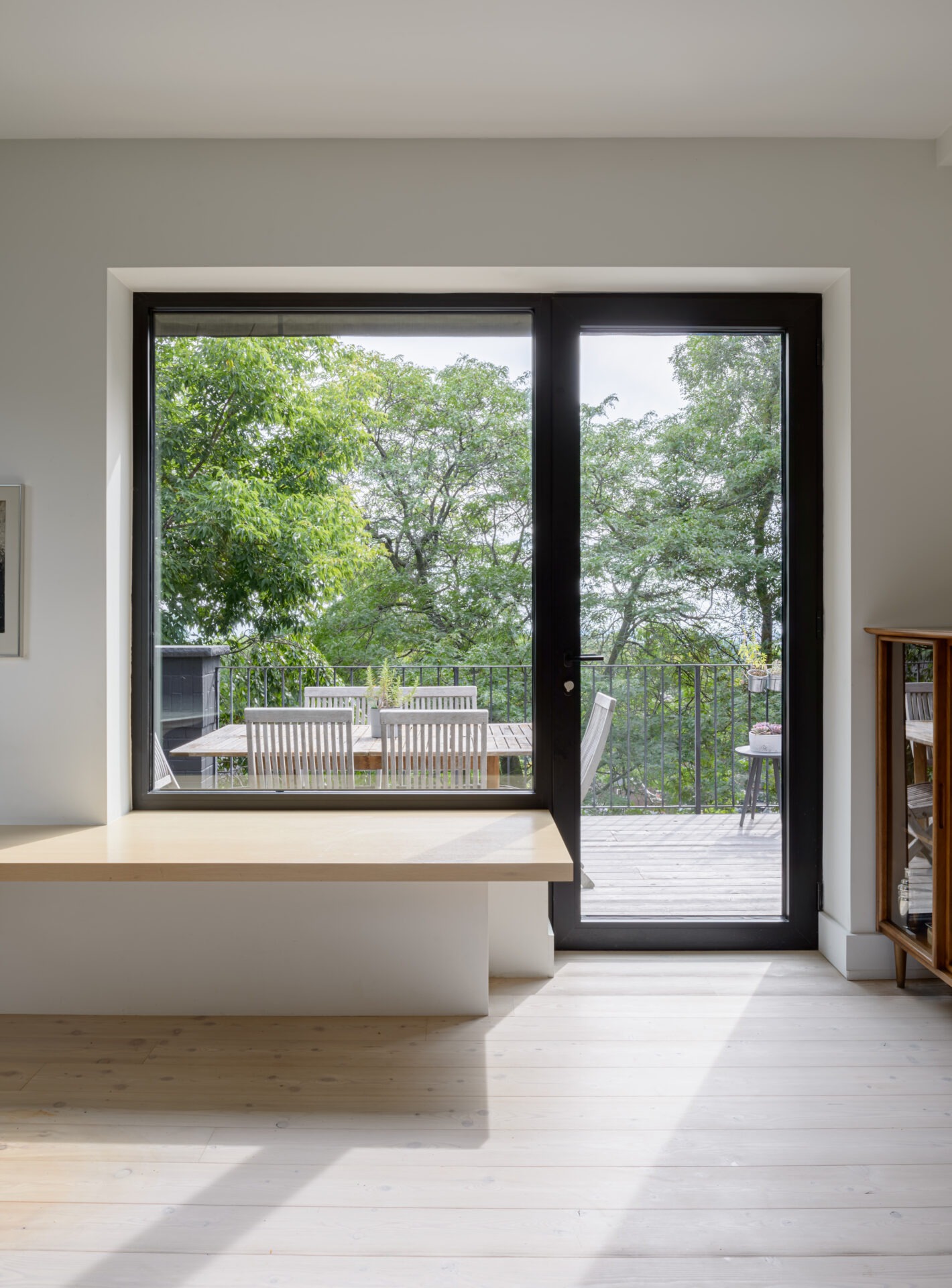 imgi_5_14-GS-House-Breakfast-nook.jpeg