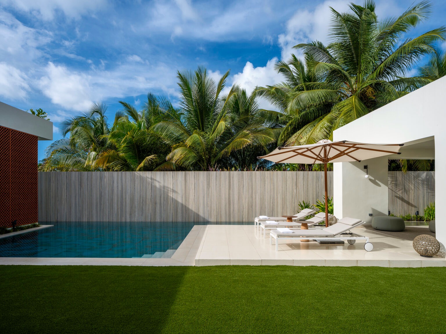 imgi_6_YEP-001_IMG_L1_Garden_Inner_06_by-Michael-Stavaridis-1536x1152.jpg