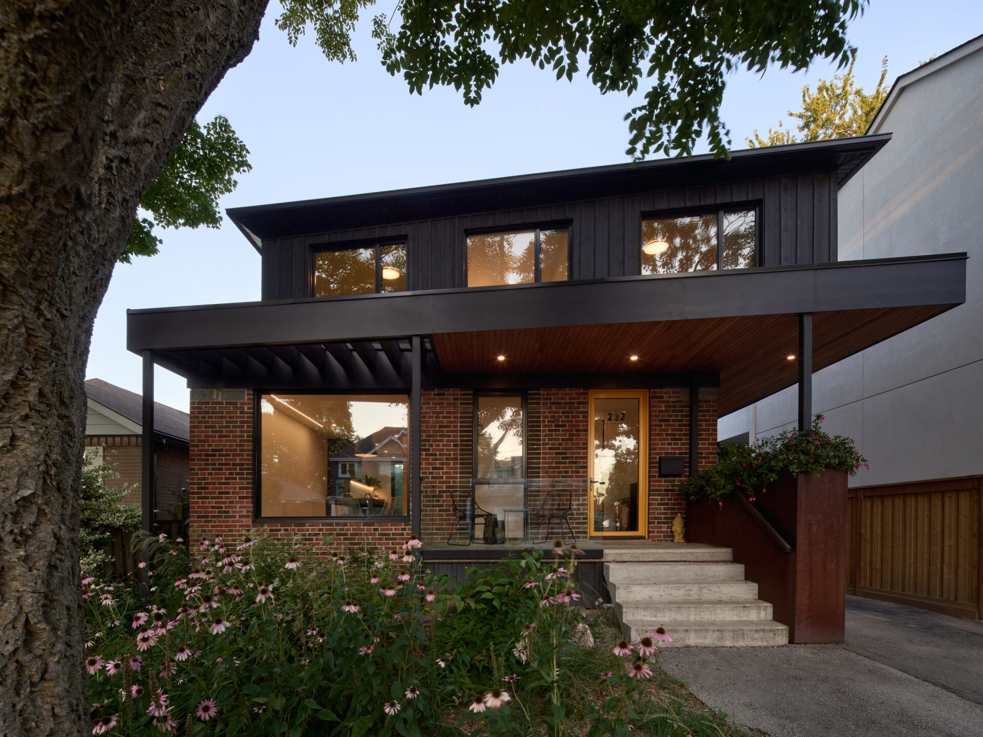 imgi_20_381-Dang-Architect-232-Gamma-St_Panorama.jpg