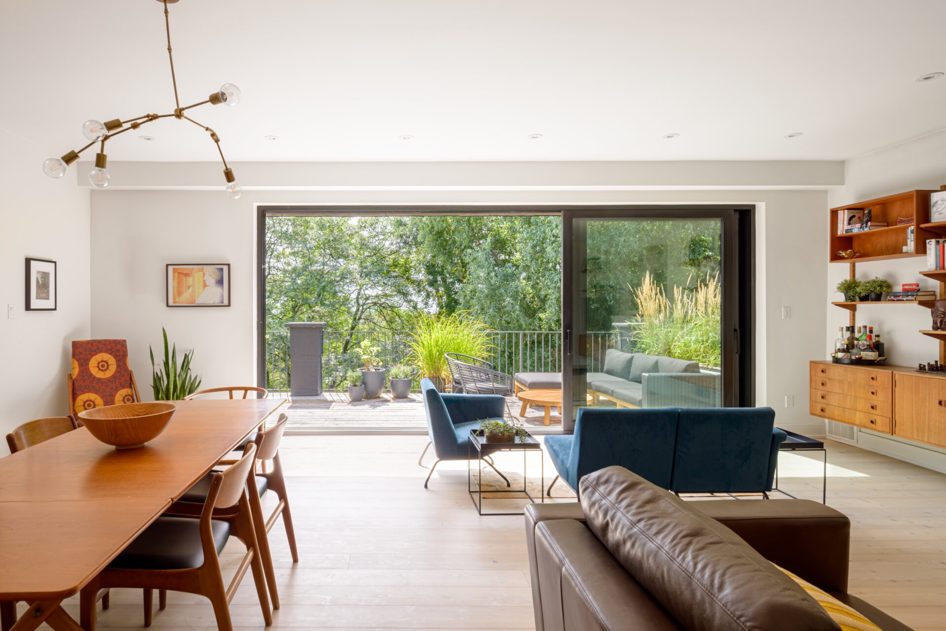 imgi_10_17-GS-House-Dining-living.jpeg