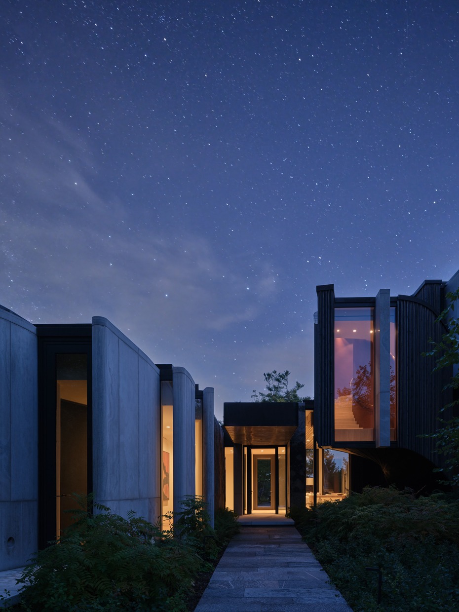 imgi_7_696fdf32ffb3dce1e623ef0a_1725-riverdale-photo-exterior-custom-residential-008.jpg