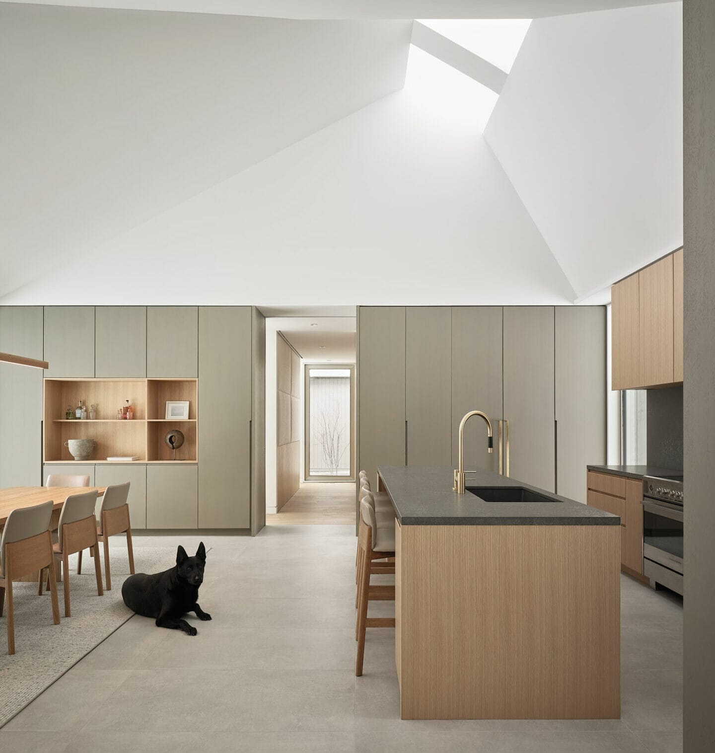 imgi_4_131-Superkul-Ridge-House-aspect-ratio-936-985.jpg