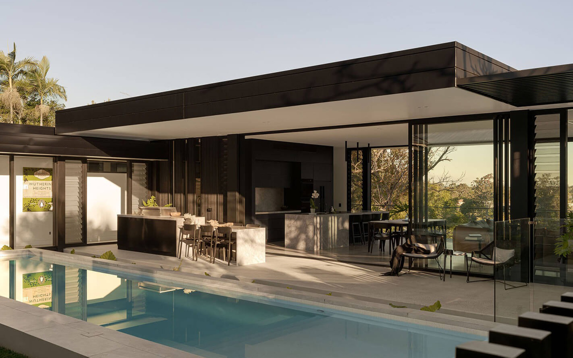 封面 River House.jpg