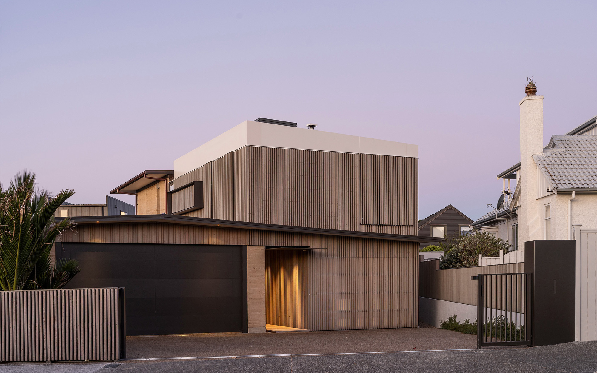 封面 Earth House.jpg
