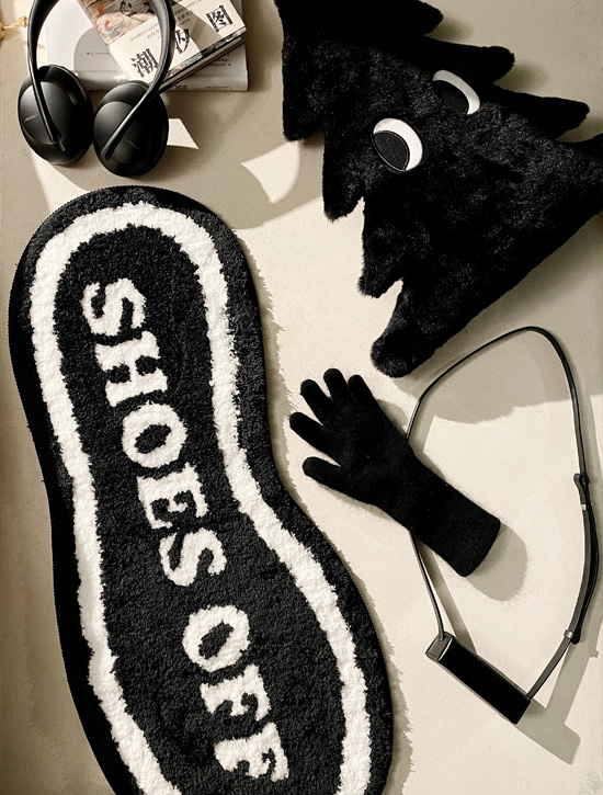 封面 shose off 2.jpg