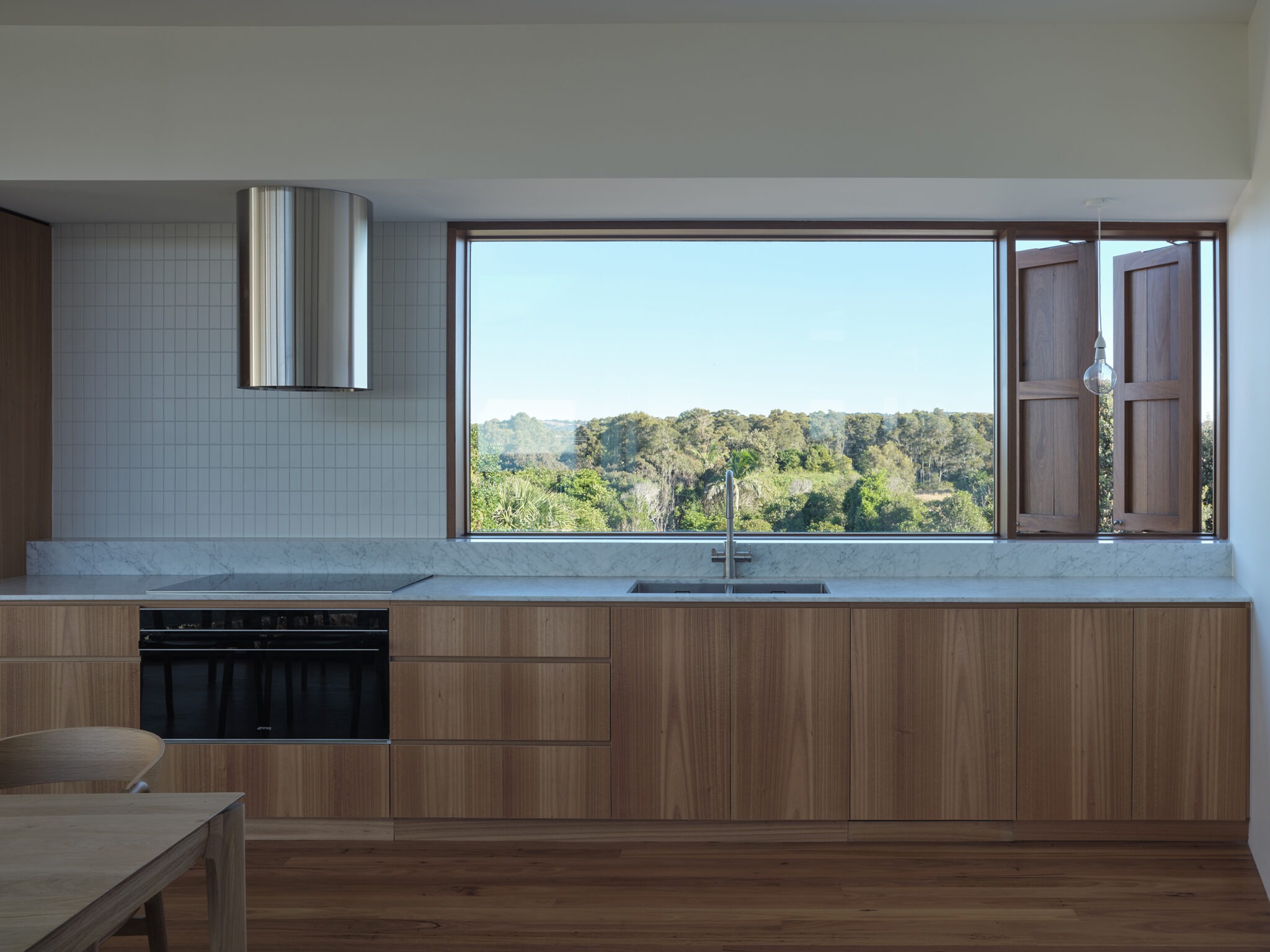 imgi_4_©CFJ_Belongil-Beach-House-35-small-2048x1536-1.jpg